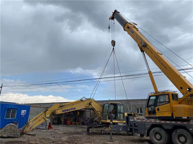 城子河区25吨吊车的工作半径是多少？