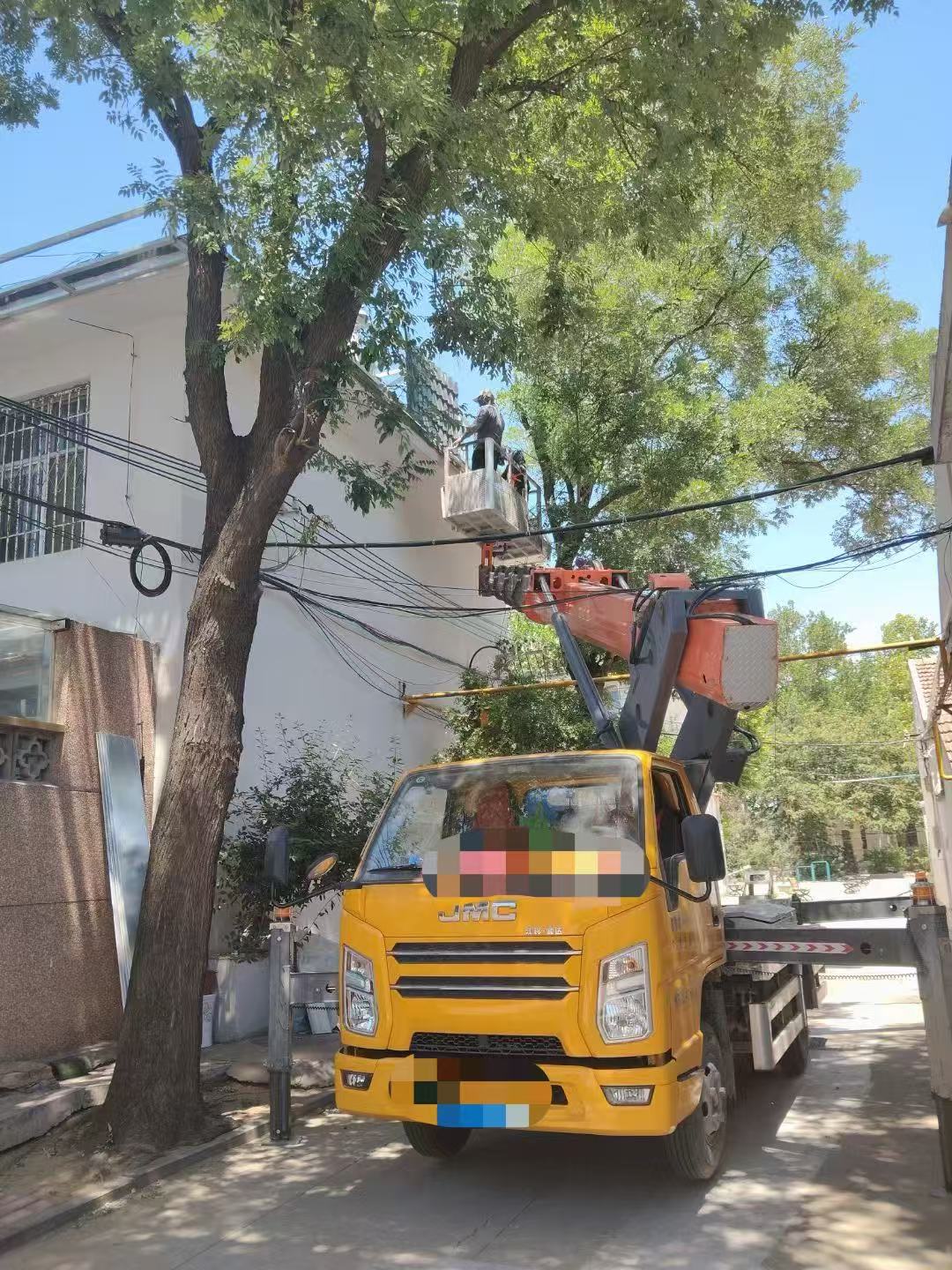 城子河区高空作业车能吊装重物吗？最大承载多少公斤？